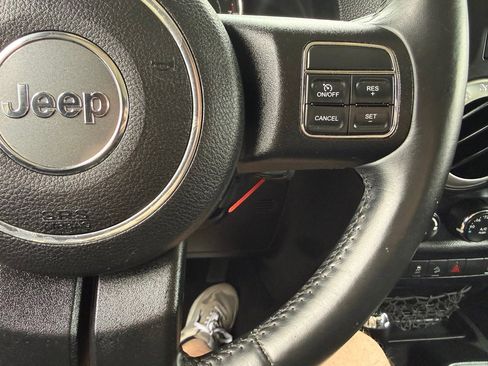 Used 2013 Jeep Wrangler Sahara w/ Connectivity Group AWD/4WD image 24