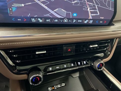 New 2026 Chevrolet Suburban High Country image 17