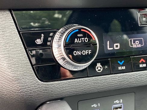 New 2025 Mitsubishi Outlander 4WD Plug-In Hybrid image 15