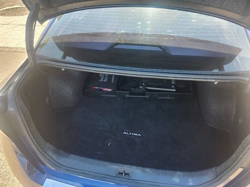 Used 2023 Nissan Altima 2.0 SR FWD image 34
