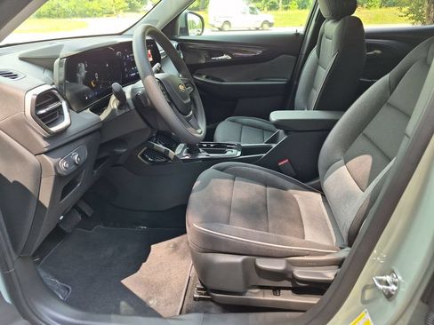 New 2026 Chevrolet TrailBlazer LT w/ Driver Confidence Package FWD image 16
