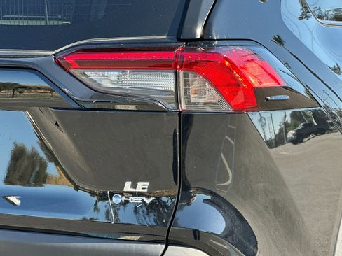Used 2025 Toyota RAV4 LE image 23