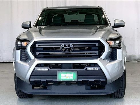 Used 2025 Toyota Tacoma SR5 AWD/4WD image 2