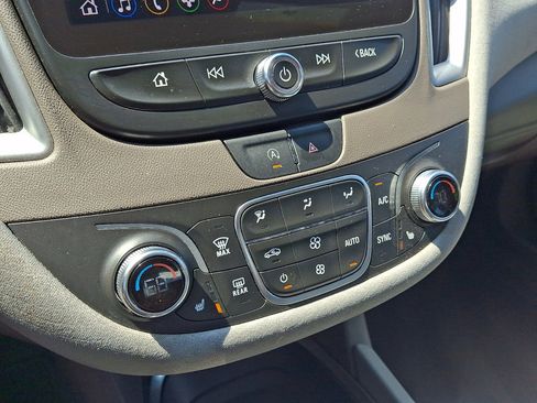 Used 2024 Chevrolet Malibu LT FWD image 33
