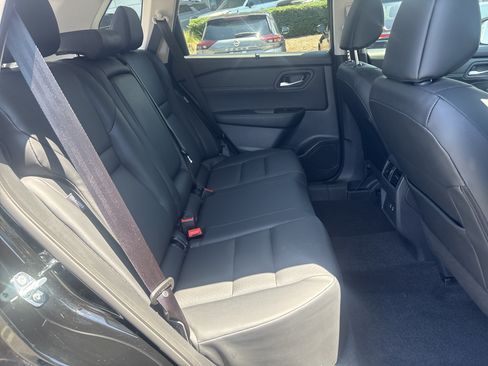 Certified 2026 Nissan Rogue SV w/ SV Premium Package FWD image 29