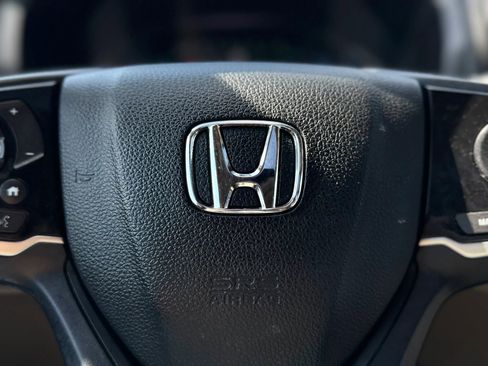 Used 2019 Honda Odyssey EX-L image 11