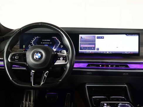 Used 2023 BMW 760i xDrive w/ Executive Package image 37