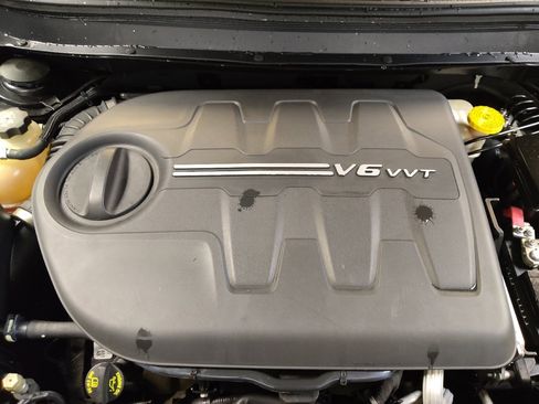 Used 2016 Jeep Cherokee Latitude w/ Comfort/Convenience Group image 30