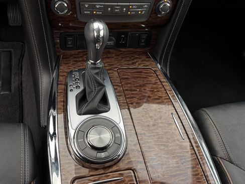 Used 2020 Nissan Armada SL w/ Premium Package image 21