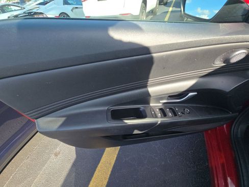 Used 2023 Hyundai Elantra SEL w/ Convenience Package image 14