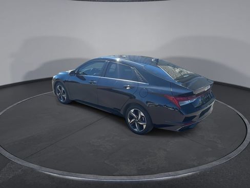 Used 2022 Hyundai Elantra SEL w/ Convenience + Premium Package image 11