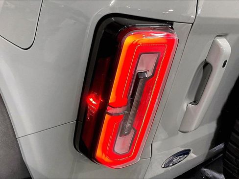 Used 2022 Ford Bronco Outer Banks w/ Sasquatch Package image 28