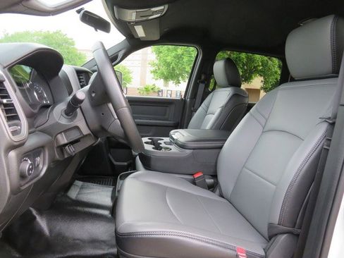 New 2023 RAM 5500 Tradesman w/ Chrome Appearance Group image 38