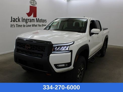 New 2026 Nissan Frontier PRO-4X w/ Pro-4x Convenience Package image 1