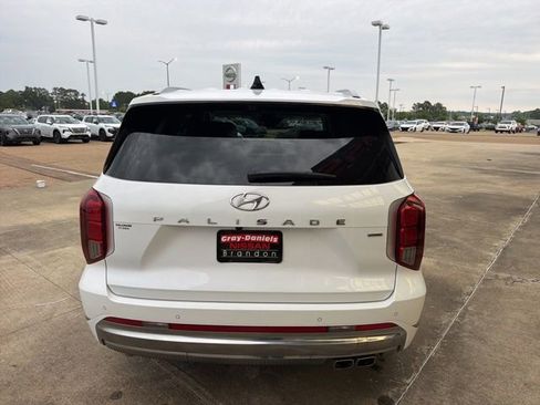 Used 2025 Hyundai Palisade Calligraphy AWD/4WD image 3