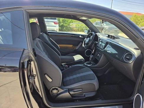 Used 2013 Volkswagen Beetle 2.0T FWD image 15