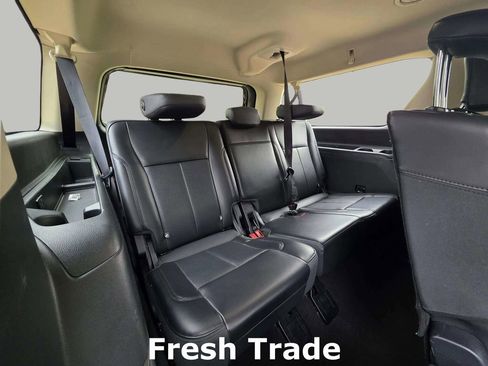 Used 2024 Ford Expedition Max XLT image 10