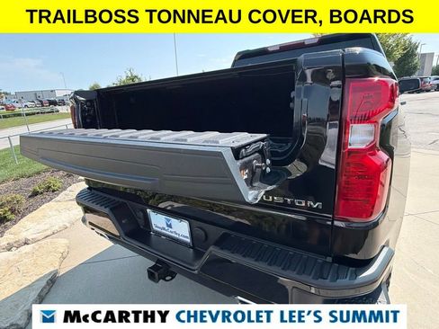 Used 2024 Chevrolet Silverado 1500 Custom Trail Boss AWD/4WD image 15