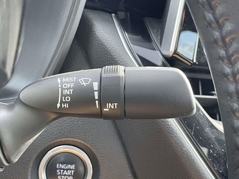 Used 2020 Toyota Corolla SE image 22