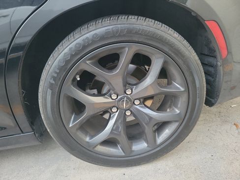 Used 2023 Chrysler 300 S w/ Comfort Group image 18