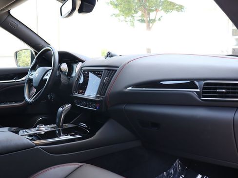 Used 2022 Maserati Levante Modena image 82
