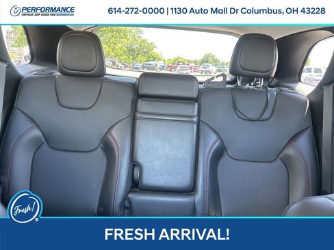 Used 2019 Jeep Cherokee Trailhawk AWD/4WD image 25