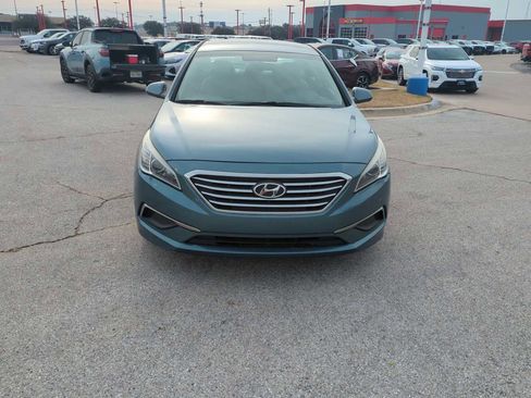Used 2016 Hyundai Sonata SE image 3
