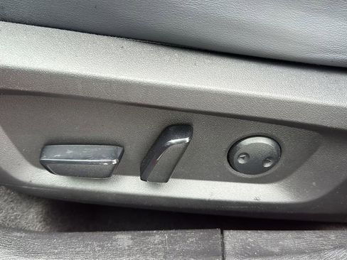 Used 2024 Mitsubishi Outlander SE Black Edition FWD image 16