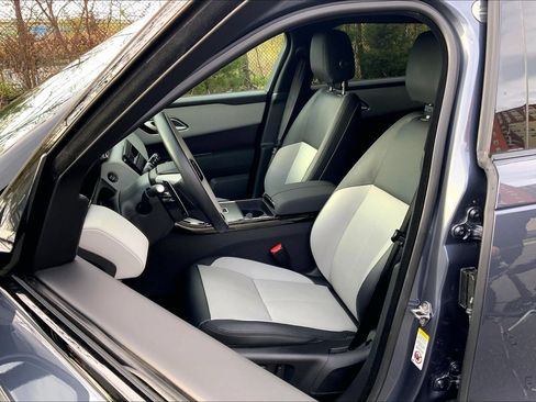 Certified 2026 Land Rover Range Rover Velar Dynamic SE AWD/4WD image 7