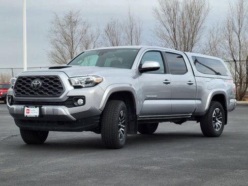 Used 2020 Toyota Tacoma TRD Sport w/ Technology Package AWD/4WD image 15