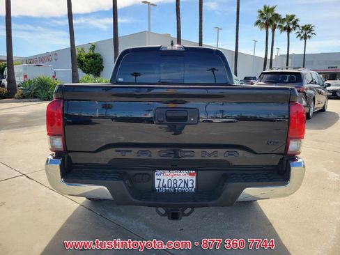 Certified 2022 Toyota Tacoma SR5 image 5