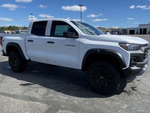 New 2026 Chevrolet Colorado Trail Boss AWD/4WD image 2