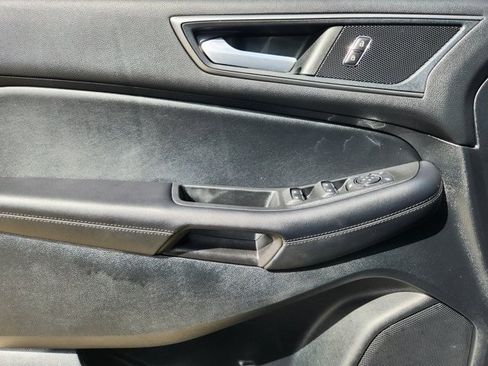 Used 2022 Ford Edge SE image 21