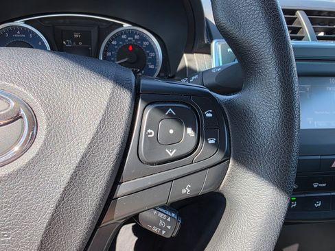 Used 2016 Toyota Camry LE image 15