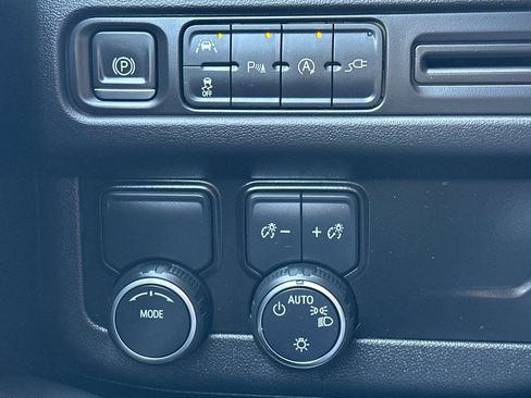 Used 2022 Chevrolet Tahoe LT image 37