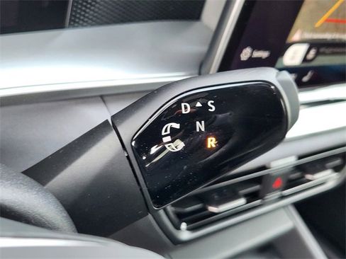 New 2026 Volkswagen Tiguan SE R-Line image 20