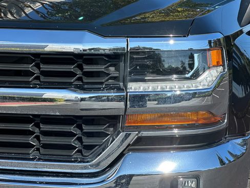 Used 2018 Chevrolet Silverado 1500 LT w/ LT Eassist Package image 50