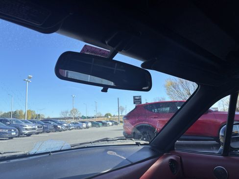 Used 1993 MAZDA MX-5 Miata RWD image 31