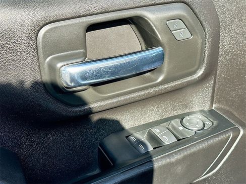 Used 2024 Chevrolet Silverado 2500 W/T image 17