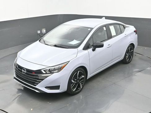 Used 2025 Nissan Versa SR w/ Electronics Package image 31