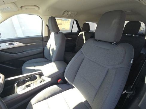 New 2026 Ford Explorer Active image 16