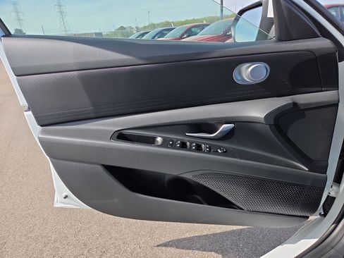 New 2026 Hyundai Elantra SE w/ Cargo Package image 8