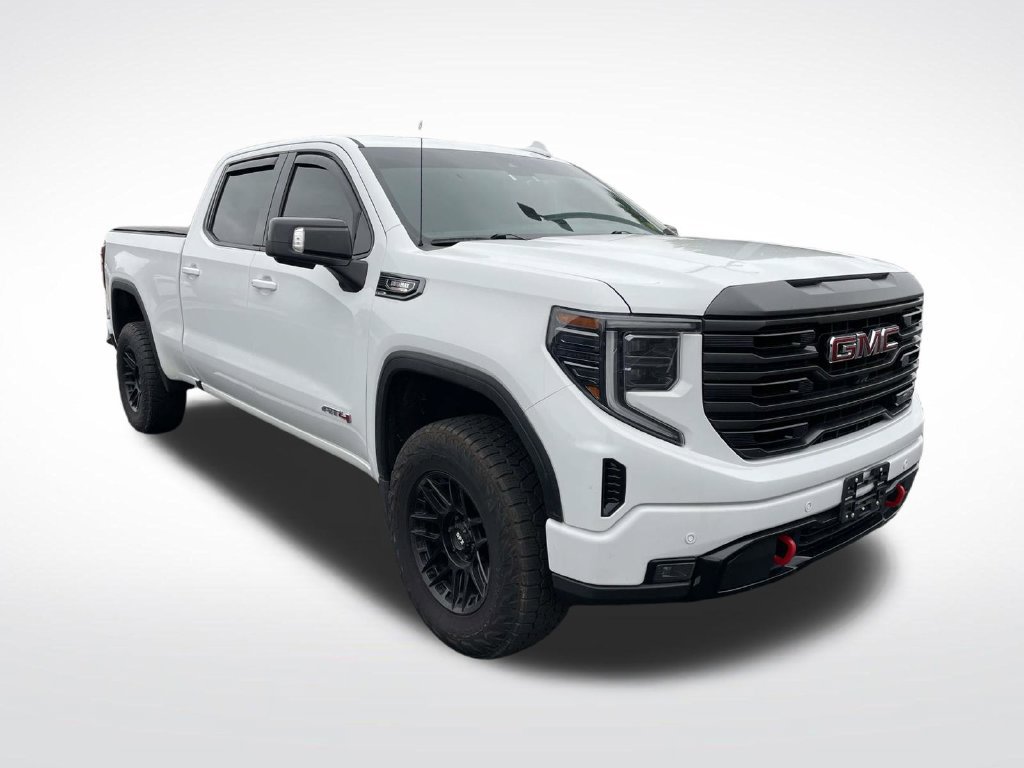 Used 2022 GMC Sierra 1500 AT4 w/ Technology Package AWD/4WD image 1