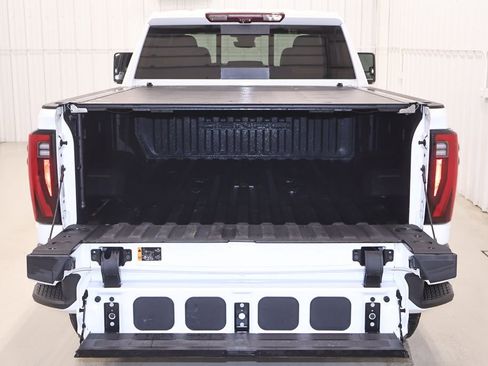 Used 2024 GMC Sierra 2500 Denali w/ Denali Reserve Package image 38