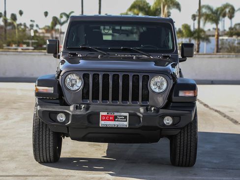 Used 2022 Jeep Wrangler Sport image 3