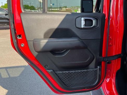 Used 2023 Jeep Wrangler Unlimited Sahara w/ LED Lighting Group AWD/4WD image 22