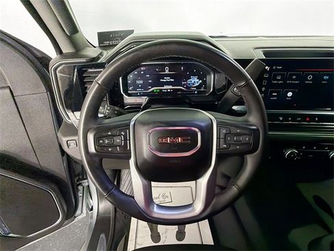 Used 2024 GMC Sierra 2500 SLE image 11