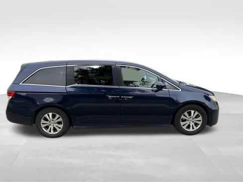 Used 2016 Honda Odyssey SE image 2