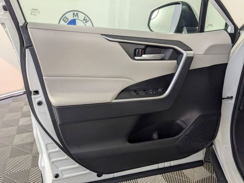 Used 2023 Toyota RAV4 XLE w/ Convenience Package image 17