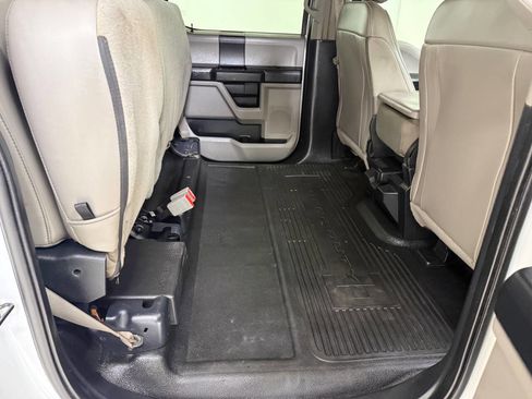 Used 2019 Ford F250 XL w/ Power Equipment Group image 43